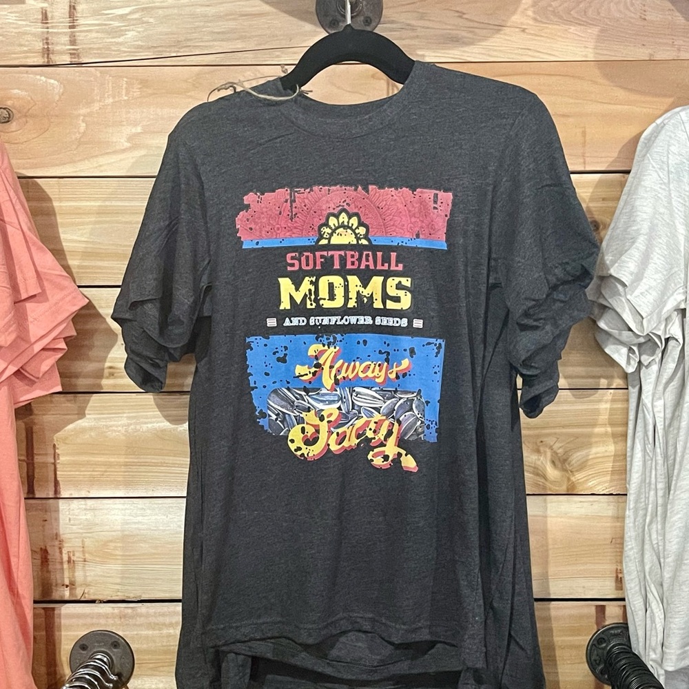 🌵Softball MoMs Tee🌵
